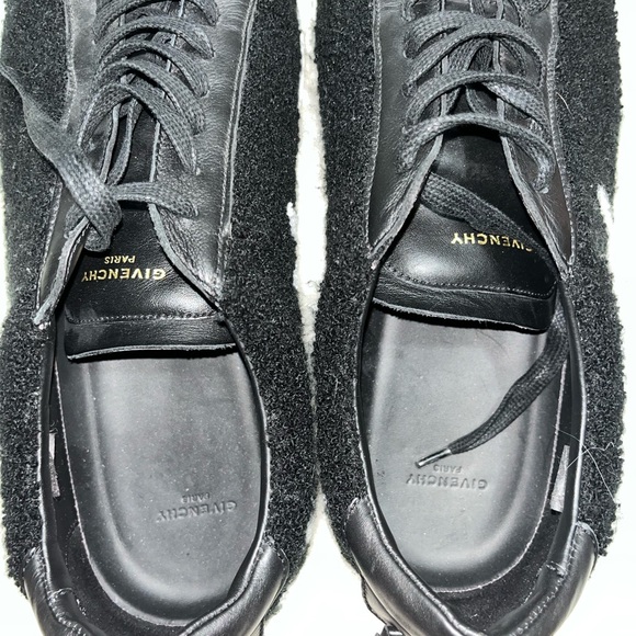 MEN’s GIVENCHY SNEAKERS - Picture 5 of 9